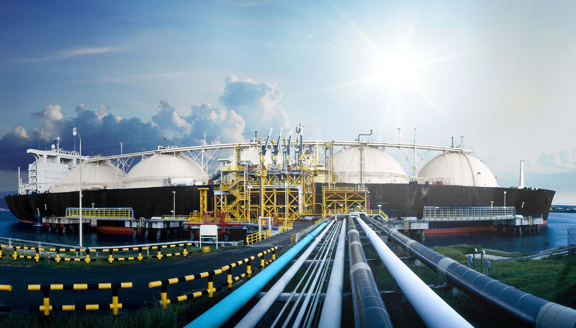 Rurociągi skroplonego gazu ziemnego (LNG) prowadzące do terminalu